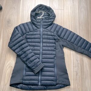 Hooded packable Jacket